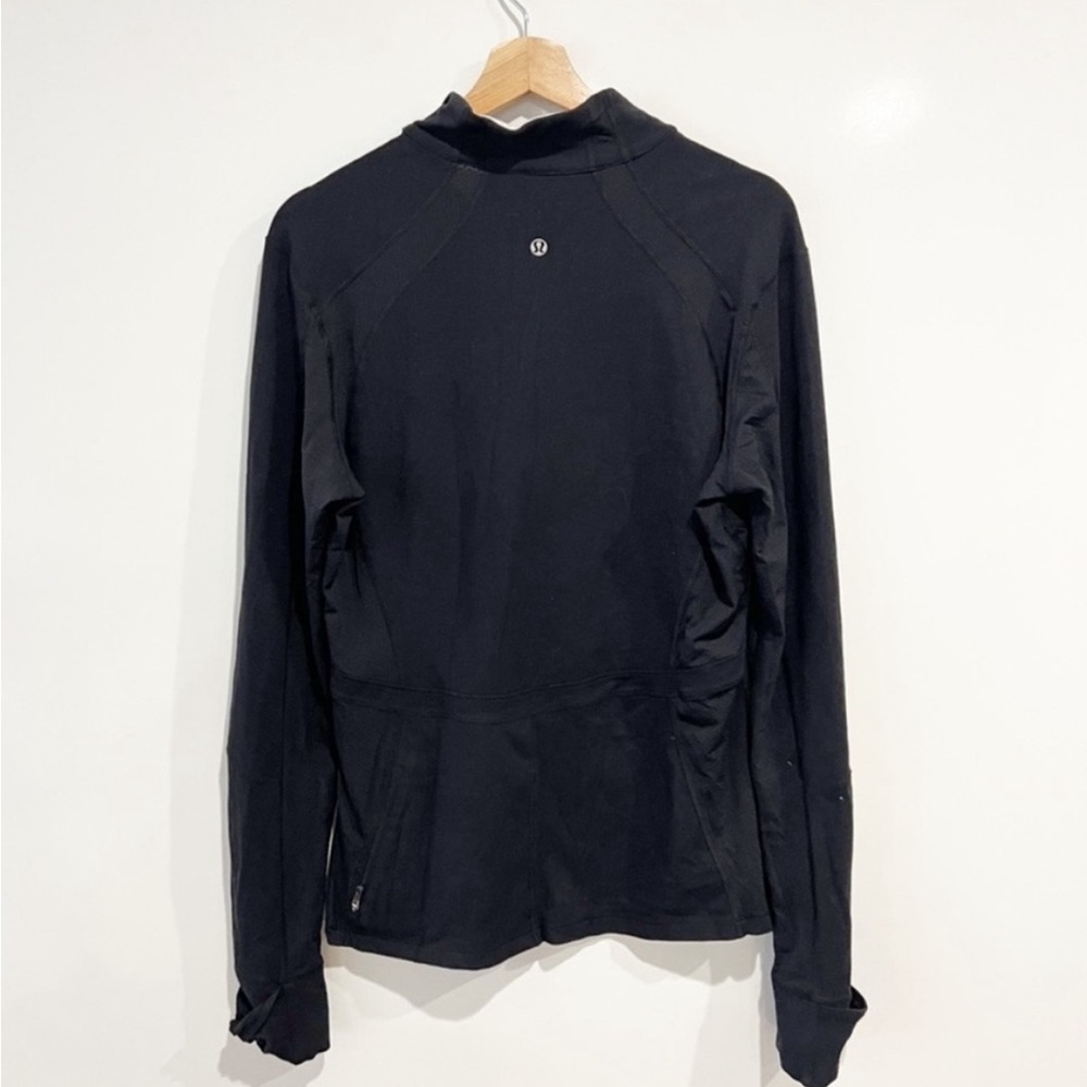 Lululemon 1/2 Zip Black Pullover Top with Running Cuffs 🌺
